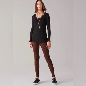 White House Black Market Runway Leggings